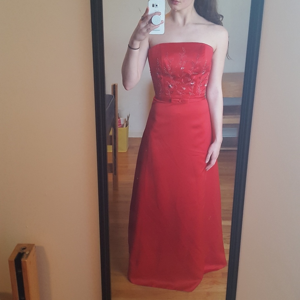 Red strapless prom dress